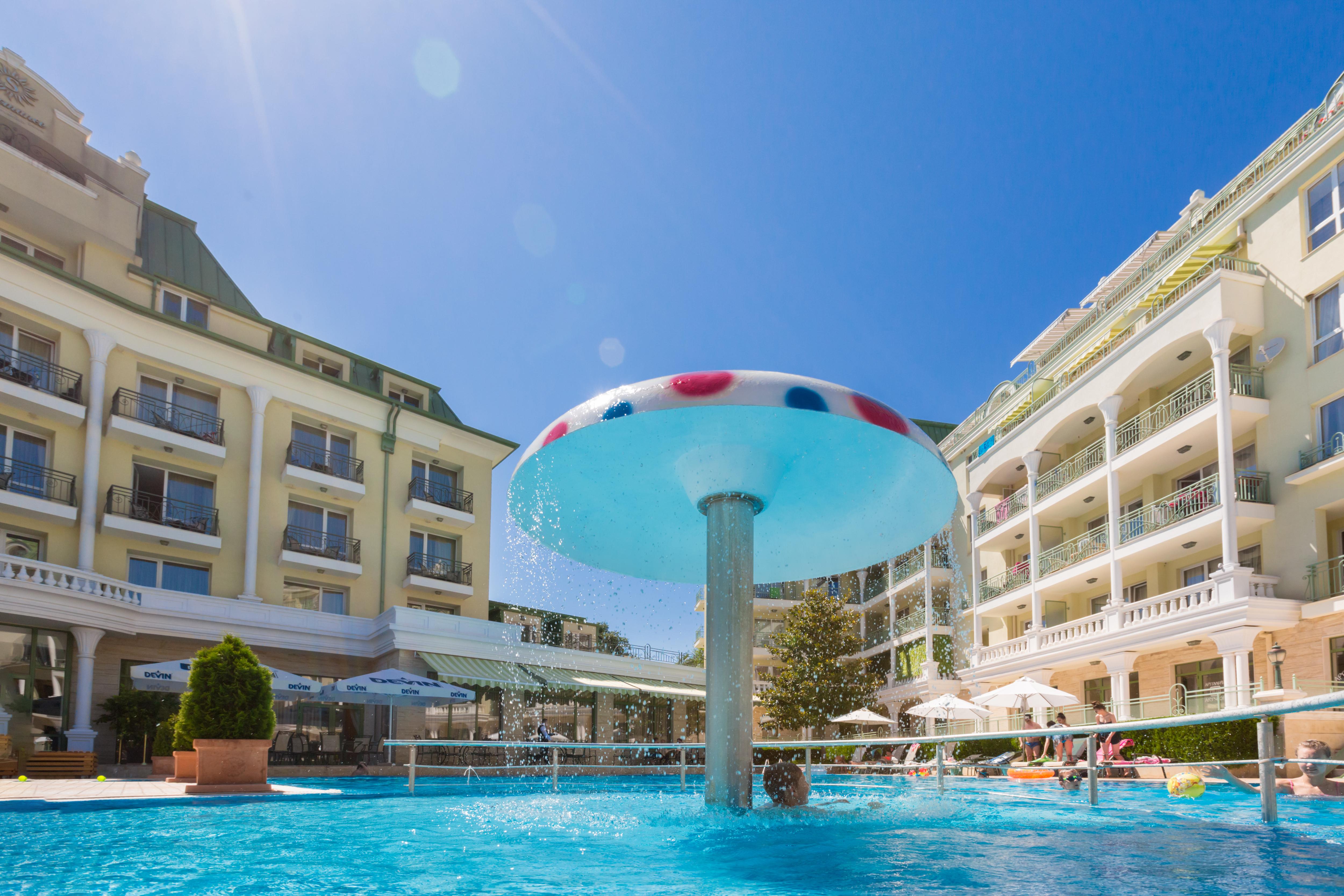 Romance Hotel And Family Suites Saints Constantine and Helena Exteriér fotografie