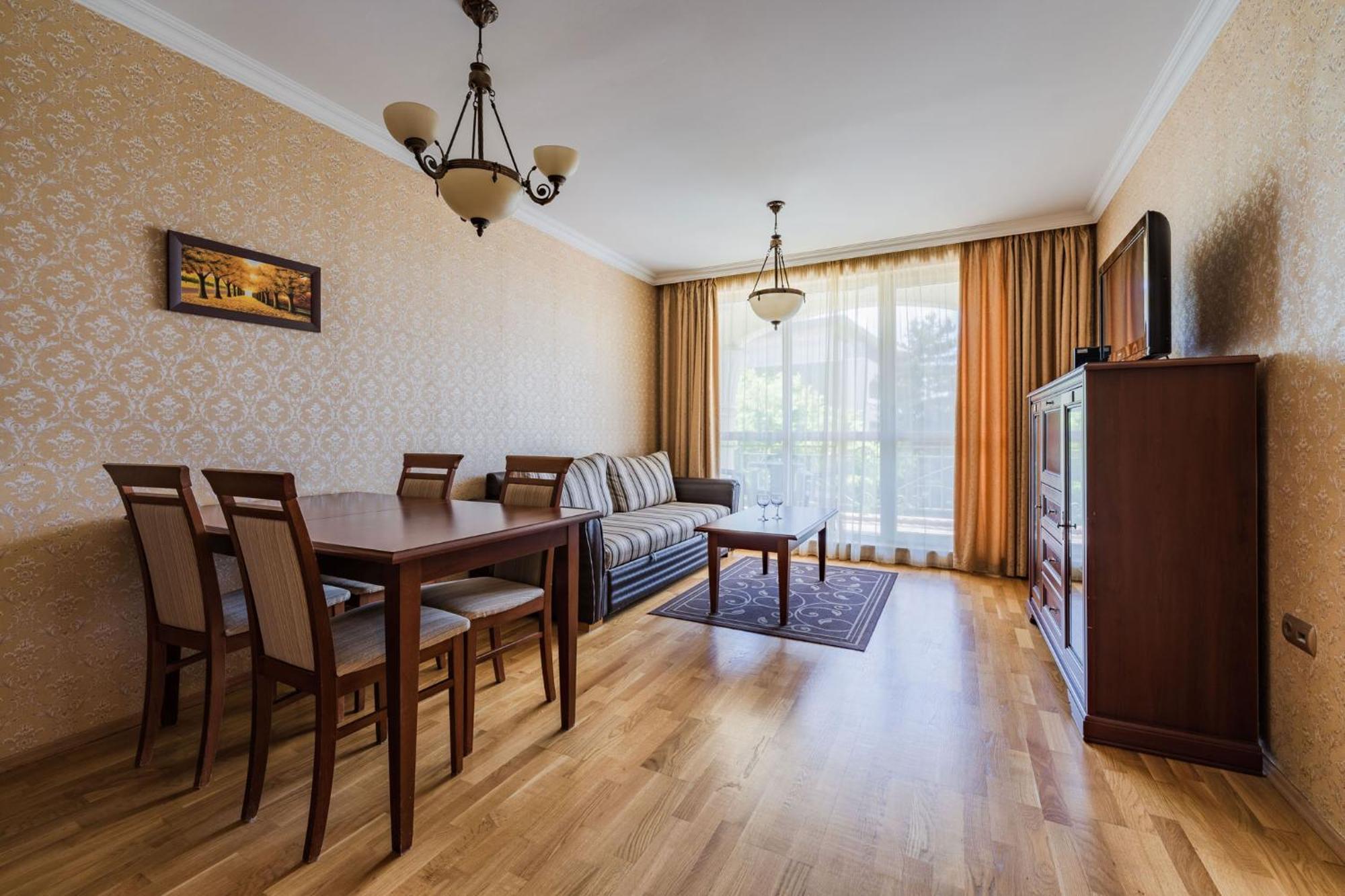 Romance Hotel And Family Suites Saints Constantine and Helena Exteriér fotografie